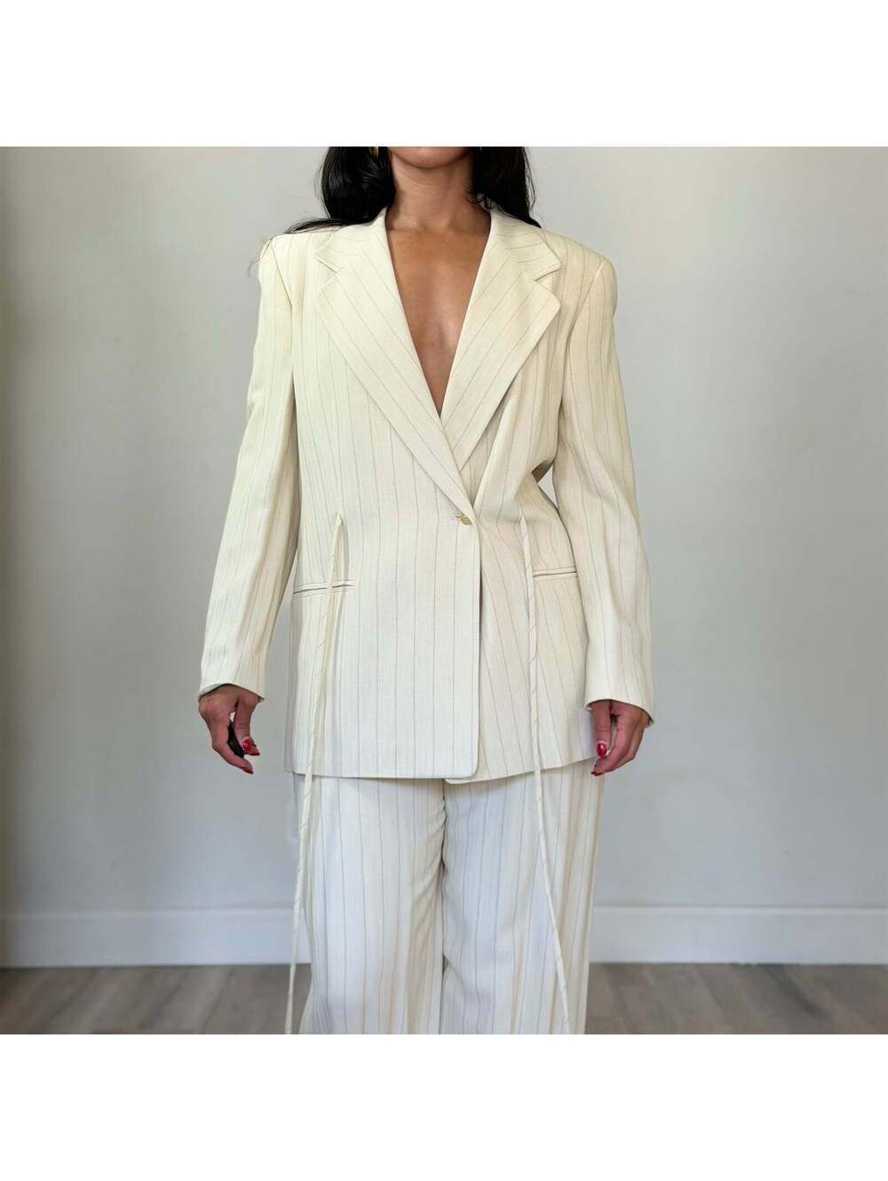 Escada - Picture 5 of 9